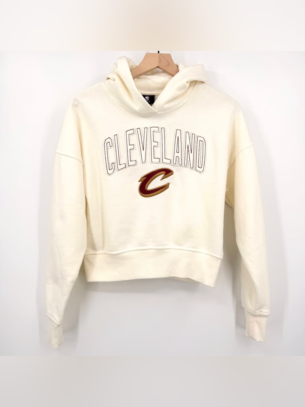Cleveland Cavaliers NBA Girls XL 16 Cream Cropped Hoodie Cavs